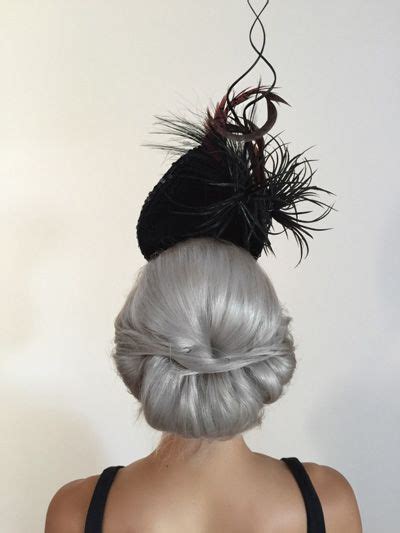 Your wedding hairstyle options are not limited simply because your hair doesn't fall past your shoulders. Races Hairstyles with Fascinators | Hair Ideas for Race ...