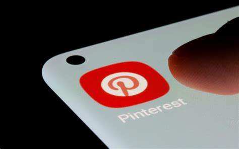 Pinterest Shares Slump As Growth Warning Rattles Investors Reuters
