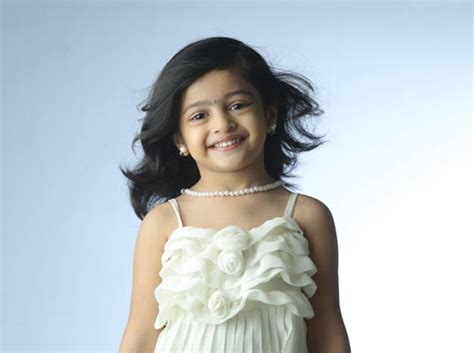 Akshara Kishore Child Actress Balachandrika In Karuthamuthu Serial