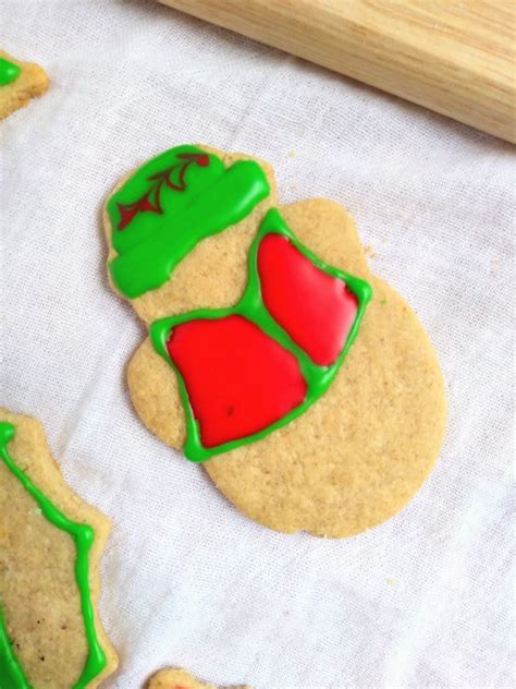 How To Make Cut Out Sugar Cookies Keep Their Shape Eat Like No One Else