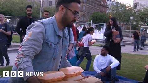 Manchester Muslims Share Food With Homeless For Ramadan Bbc News