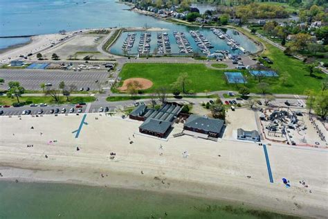 Photos Westport S Compo Beach Longshore Golf Course Reopen