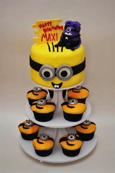 Discover (and save!) your own pins on pinterest Minion cake | Minion kuchen, Kuchen