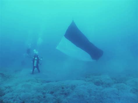 Check spelling or type a new query. Bendera Merah Putih Berkibar Di Laut Mosing - www.pospena.com