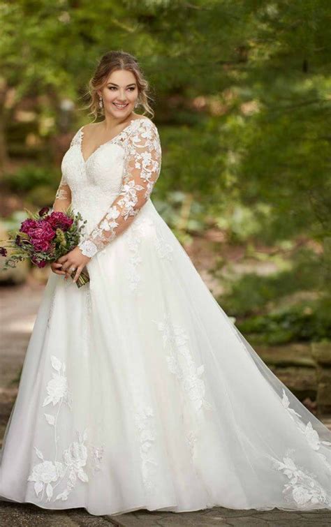 Lace Plus Size Wedding Dresses