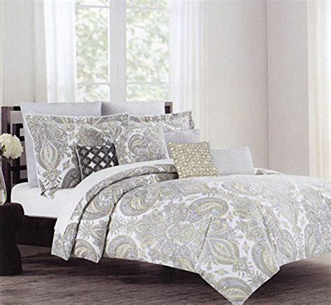 The pattern is called imperial embroidery. Tahari Home 3pc King Duvet Cover Set Paisley Scroll ...