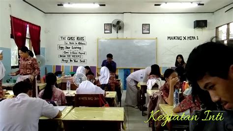Surat lamaran pekerjaan merupakan surat yang ditulis seseorang yang ditujukan kepada lembaga/instansi dengan tujuan mendapatkan pekerjaan. Pembelajaran Bahasa Indonesia tentang surat lamaran ...