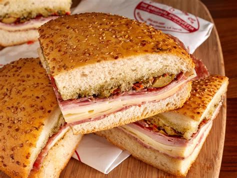 You need to eat all of new orleans' 48 most iconic foods. Best Places to Eat in New Orleans : Food Network ...