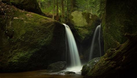 Beautiful Nature Wallpaper With Picture Of Waterfalls In Ysperklamm