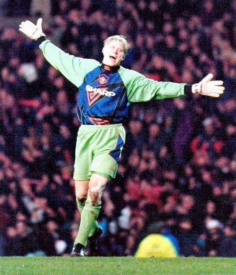 Select from premium peter schmeichel of the highest quality. Peter Schmeichel, Manchester United | Manchester united ...