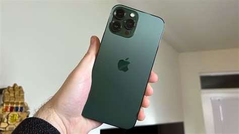 Green Iphone 13 And Alpine Green Iphone 13 Pro Review Cnn Underscored