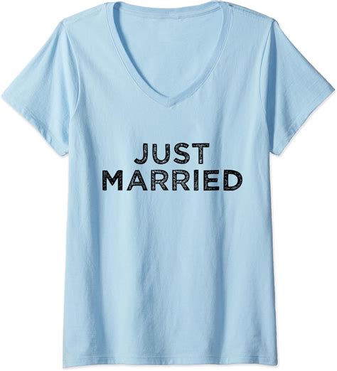 Womens Just Married Tshirt Honeymoon Couples Gift Women Men V Neck T Shirt Amazon Co Uk Clothing