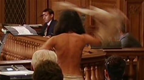San Francisco Approves Public Nudity Ban Protesters Strip Down Cnn