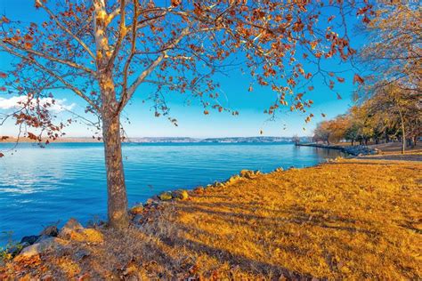 Maybe you would like to learn more about one of these? 13 Best Lakes in Arkansas | PlanetWare