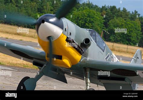 Historic Fighter Me 109 Messerschmitt Bf 109 With Running Engine Stock