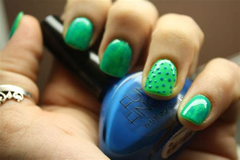 It is a long story, however in my years of doing henna i was doing tattoos on two girls graduating high school. saran wrap nails | Nails, Saran wrap