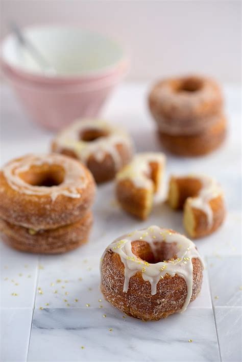 Christmas Cronuts With Marzipan Pastry Cream Supergolden Bakes