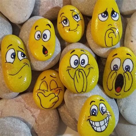 Smiley💞💞💞 Stone Painting Painted Rocks Rock Painting Art