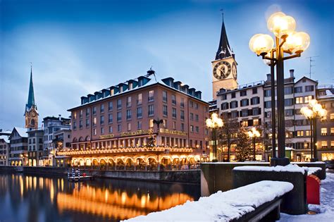 Helvetia), officieel de zwitserse bondsstaat (ook wel zwitsers eedgenootschap of zwitserse confederatie; Scenic Alps by Rail | Christmas Edition | Christmas Markets