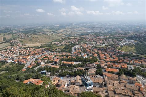 San marino republic is located few kilometers from the riviera romangola, excellent location for summer tourism and beach holidays. San Marino - Thousand Wonders