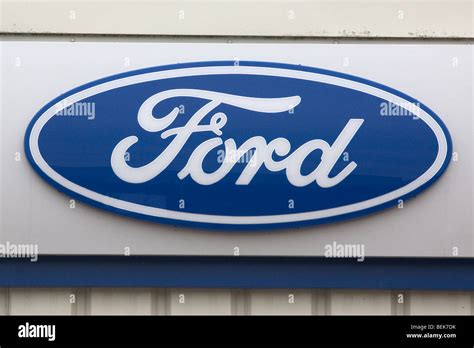 Ford Sign Hi Res Stock Photography And Images Alamy