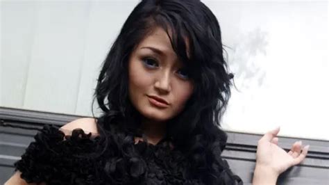 Dulu Dan Kini Transformasi Siti Badriah Dari Biasa Banget Hingga Hits Dan Fenomenal Beauty