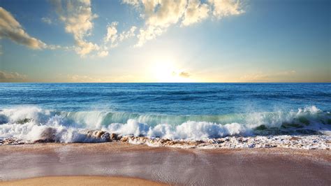 Strand Sand Blaues Meer Wellen Wolken Sonne 2560x1920 Hd