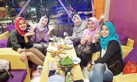 Gambar tentang Tempat Makan Malam Di Cikarang : 10 Tempat Rumah Makan di