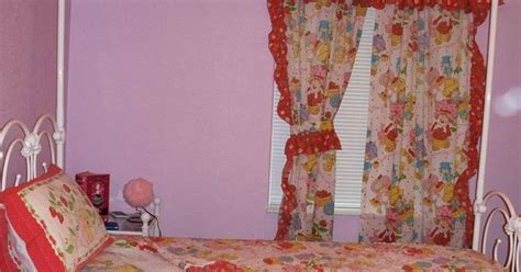 Check spelling or type a new query. Vintage Strawberry Shortcake twin size canopy bedding set ...