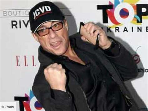 20 183 249 tykkäystä · 196 101 puhuu tästä. Jean-Claude Van Damme : son harceleur a été arrêté - Voici