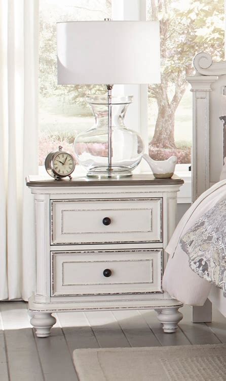 Homelegance Baylesford Bedroom Set Antique White Rub Through Finish
