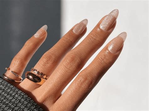 18 Chic Wedding Nail Ideas for Elegant Brides