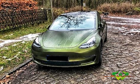 Tesla 3 Satin Hope Green Wrappsta Berlin