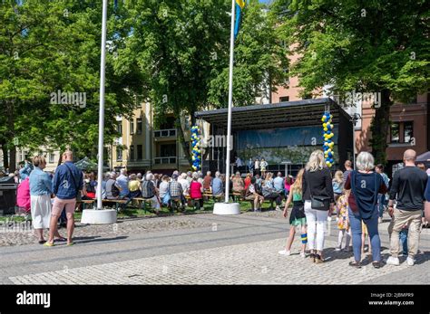 Swedish National Day Celebration In The Olai Park Of Norrkoping On June Stock Photo Alamy