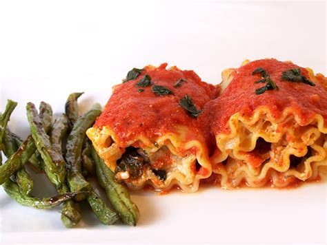 Lasagna Rolls With Roasted Red Pepper Sauce Recipe