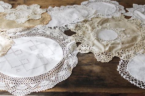 Vintage Doilies Lot Cotton And Linen Fabric Rounds W Lace Crochet Edgings