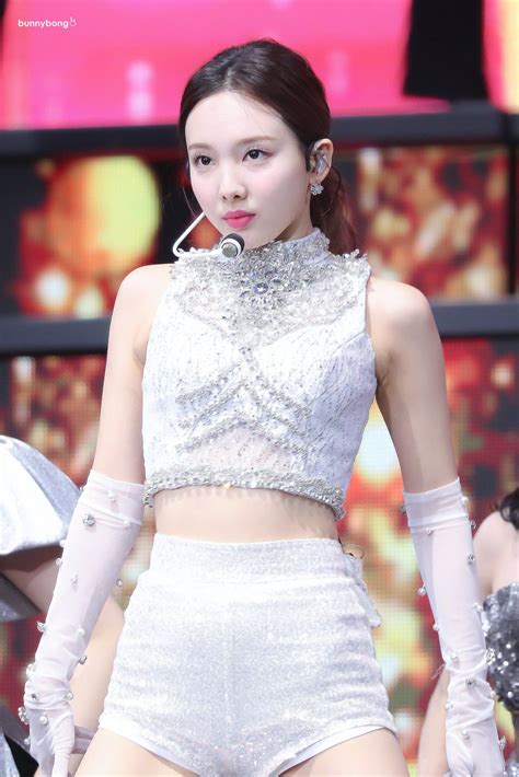 Bunnybong On In 2020 Nayeon Stage Outfits Fashion
