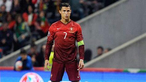 Bồ đào nha bị cướp trắng 2 điểm. Bồ Đào Nha có vé dự EURO, Ronaldo được nghỉ sớm