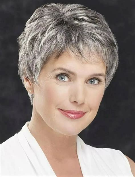 Pin By Isa Vitry On Coiffures Short Hair Over Short White Hair Short Hairstyles For Thick