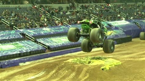 Monster Truck Videos And Hd Footage Getty Images