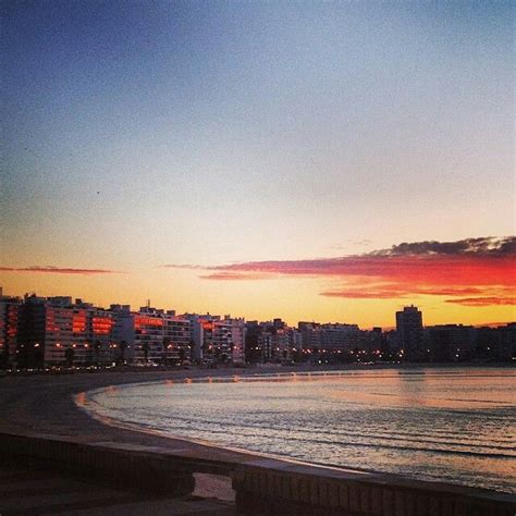 Atardecer En La Rambla De Montevideo Vacaciones En Uruguay Uruguay