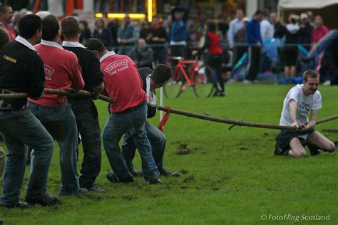 tug o war loser game conceded at pitlochry highland games… flickr