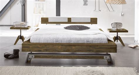 Stöbere dich durch unser ikea angebot und finde dort alles für besseren schlaf! Bett im Industrielook aus Massivholz kaufen - Molina