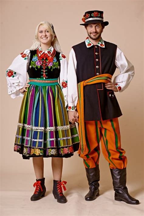 Regional Costumes From Łowicz Poland Source Polish Folk Costumes Polskie Stroje Ludowe