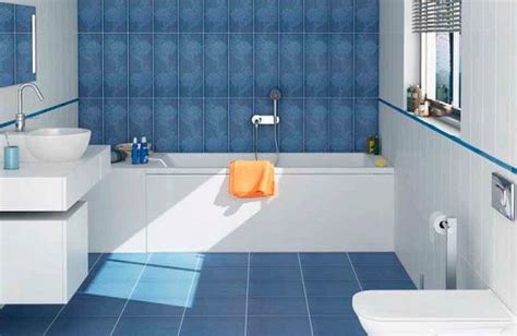 It is a classic option that can be incorporated into both floor and wall tiles. White and blue small bathroom floor tile combination ...