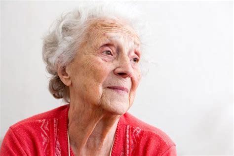 How To Spot And Recognize The Signs Of Dementia In Seniors