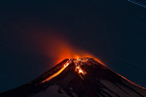 Stunning Nighttime Pictures Of Chilean Volcano Erupting