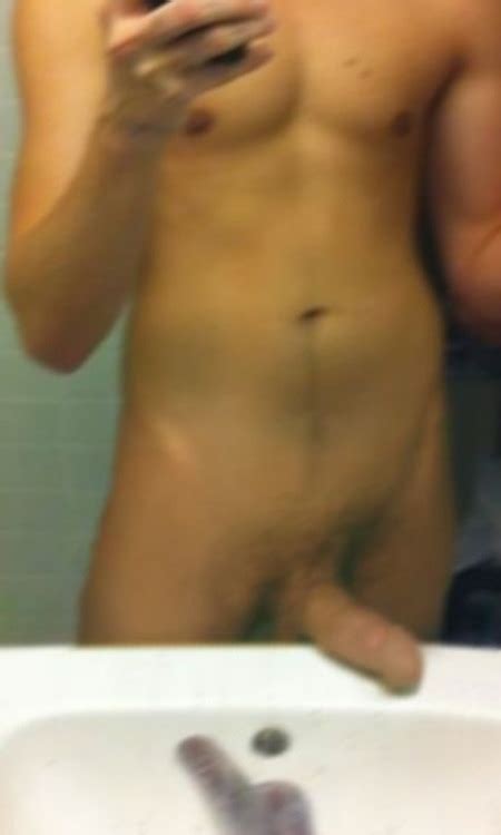 Dylan Sprouse Naked Nude Dick Pelado Sem Roupa Cueca Pop Stars Nude