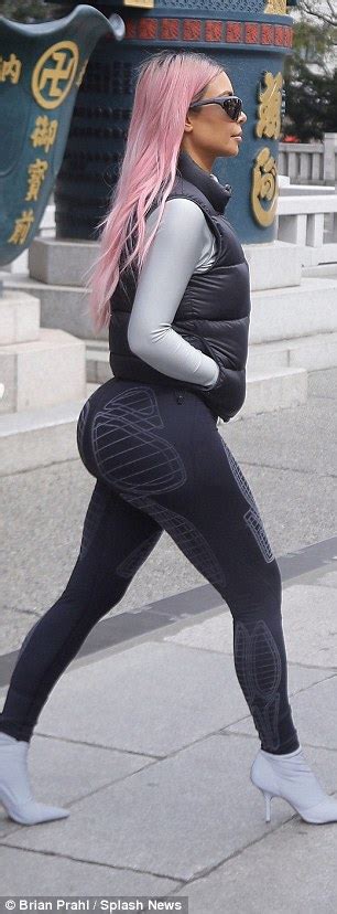 Kim Kardashian Flaunts Her Derriere And Sculpted Legs In Tokyo Daily Mail Online