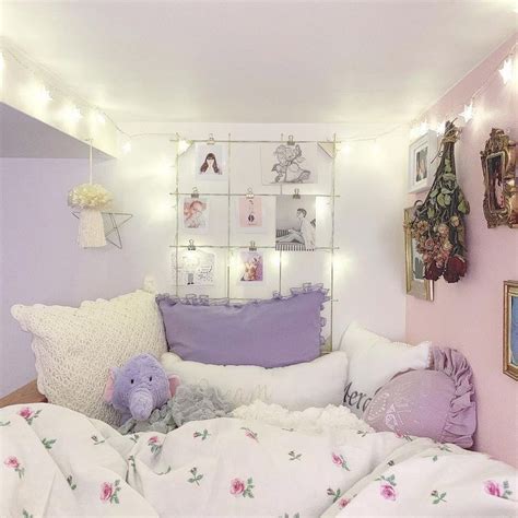 See more ideas about aesthetic bedroom, aesthetic rooms, dream rooms. 𝗽𝗶𝗻𝘁𝗲𝗿𝗲𝘀𝘁: 𝗵𝗼𝗻𝗲𝗲𝘆𝗷𝗶𝗻 | Pastel room, Aesthetic bedroom ...